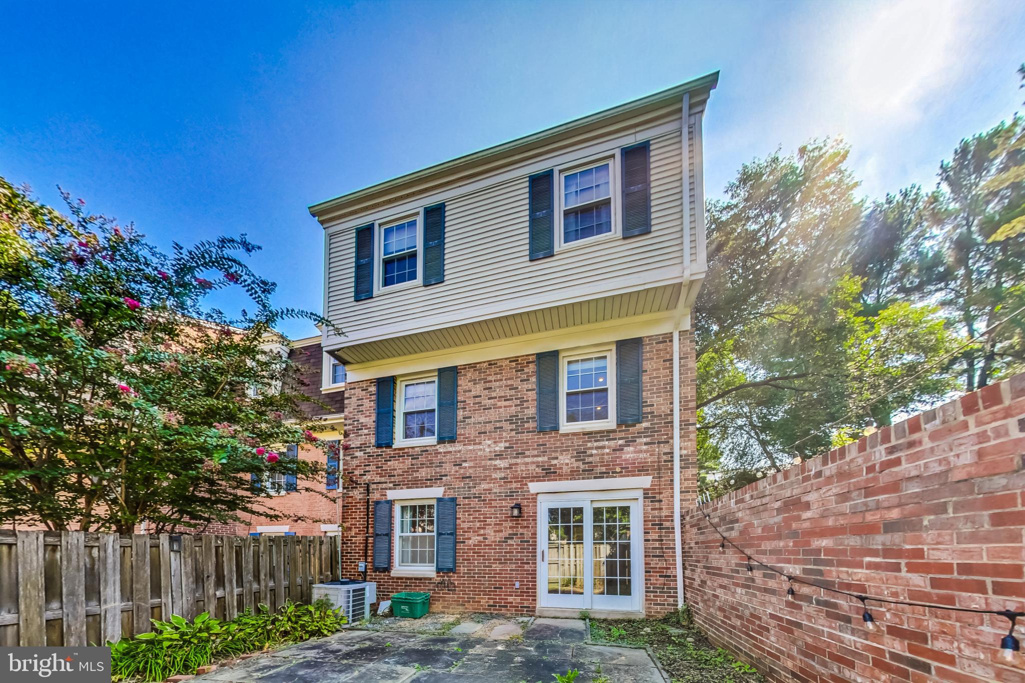 DIAMOND FARM - Residential Lease