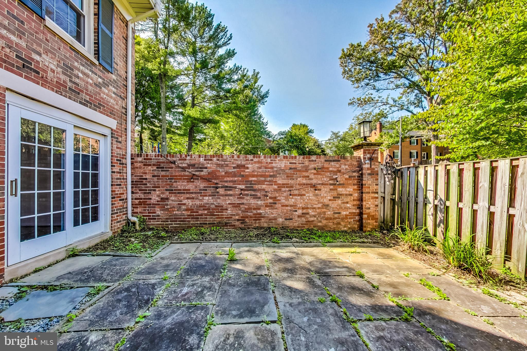 DIAMOND FARM - Residential Lease