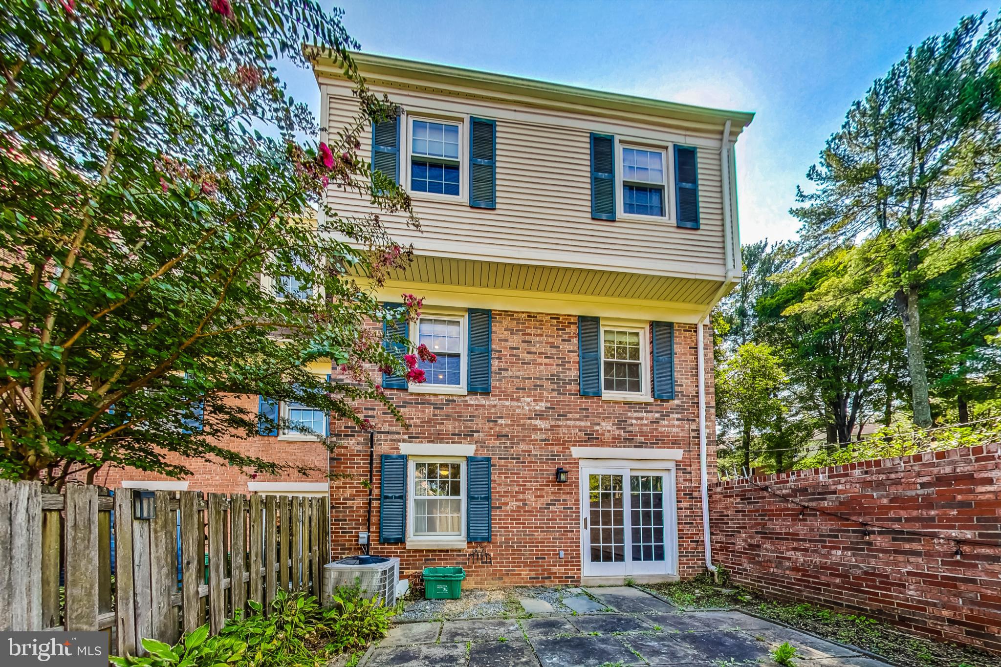 DIAMOND FARM - Residential Lease