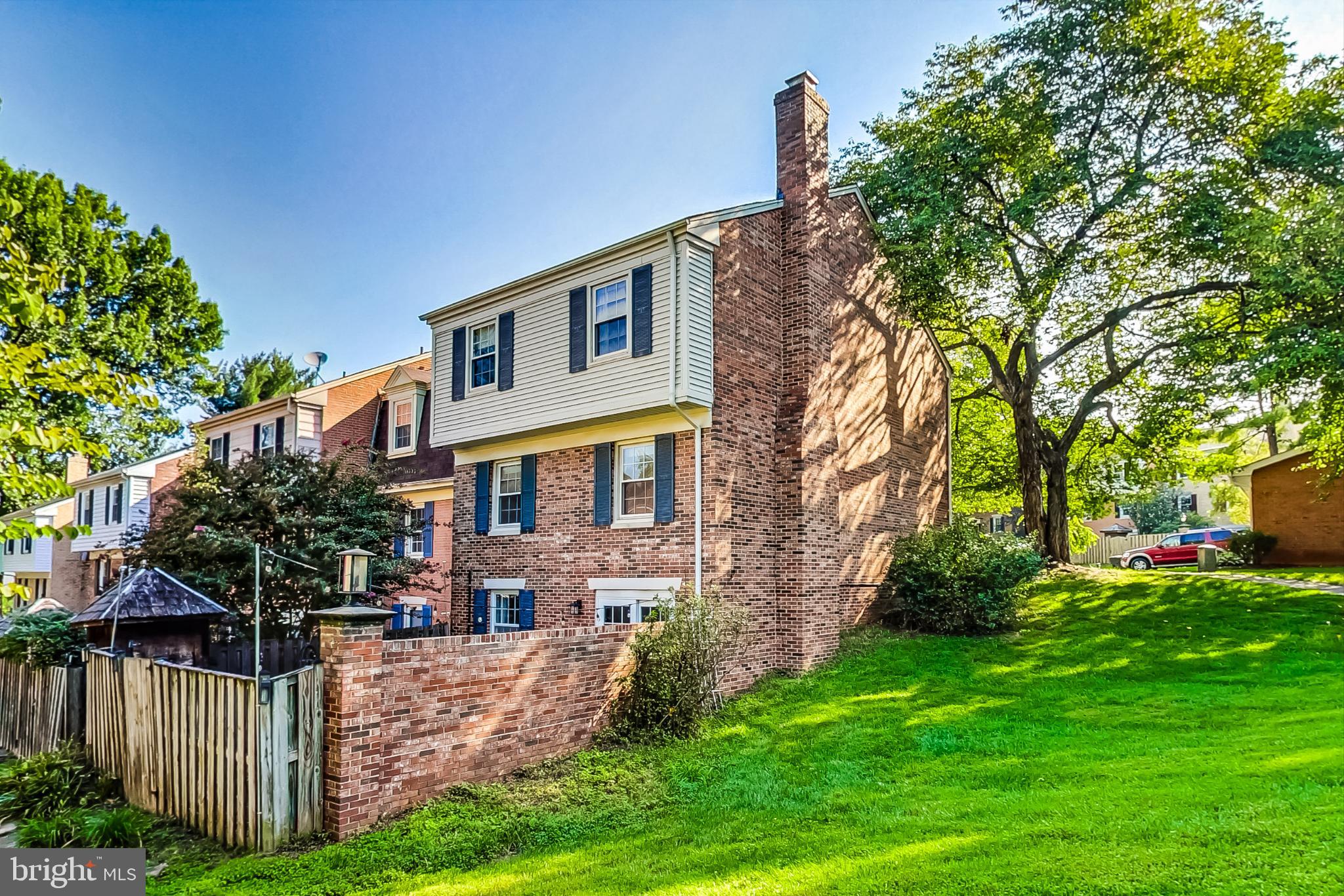 DIAMOND FARM - Residential Lease