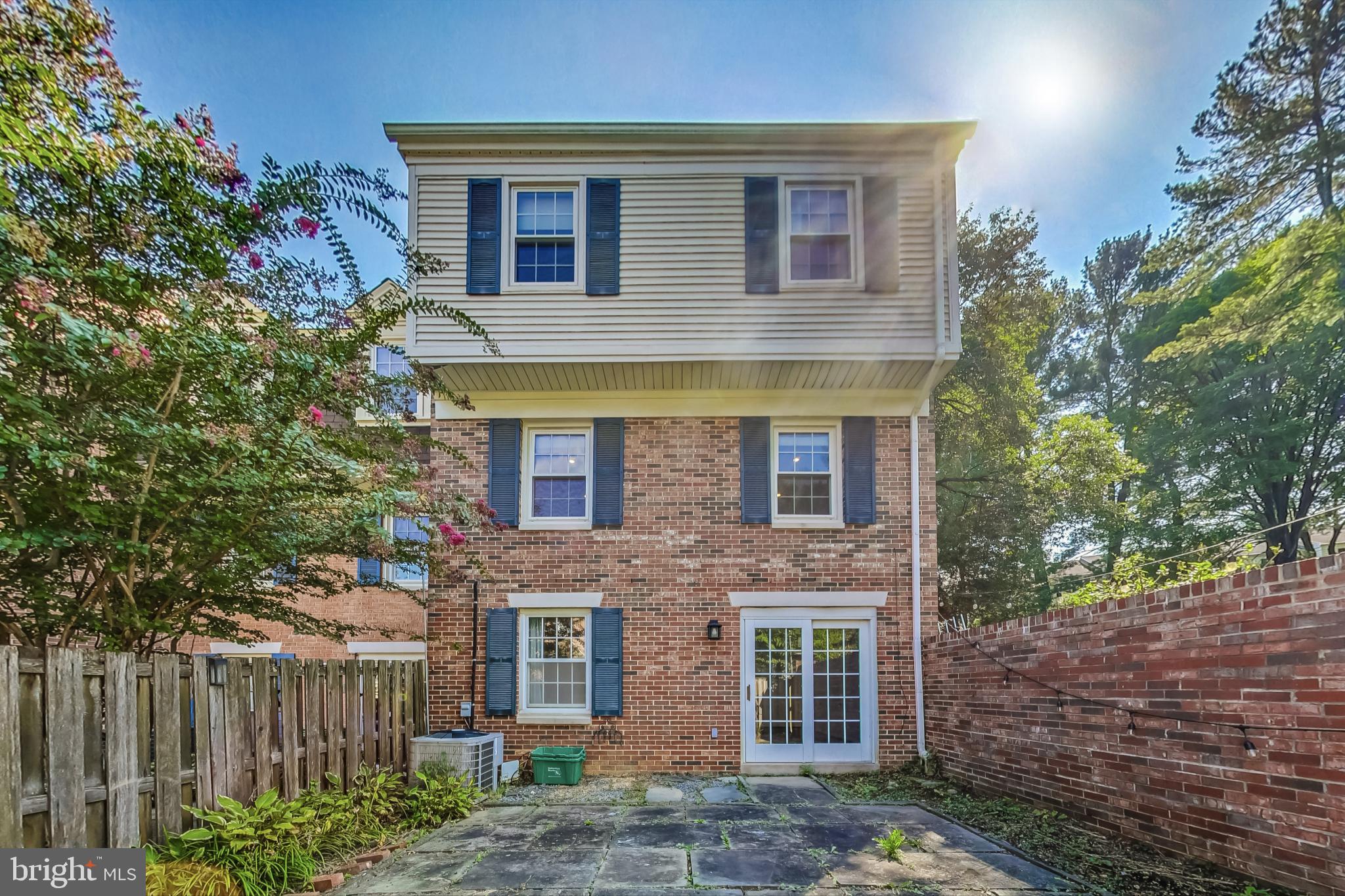 DIAMOND FARM - Residential Lease