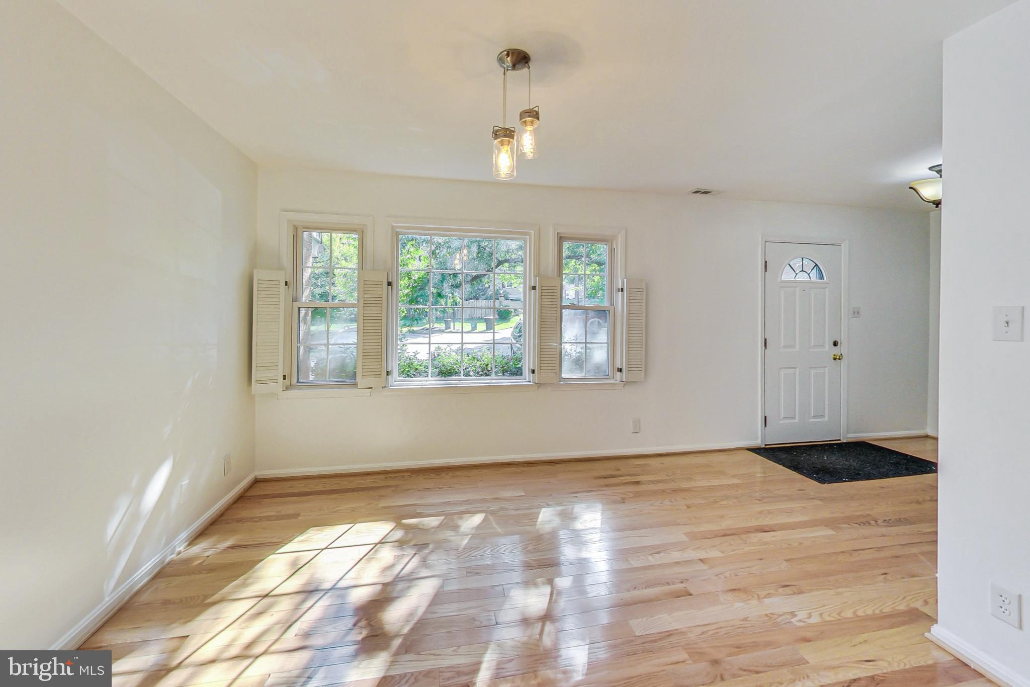 DIAMOND FARM - Residential Lease