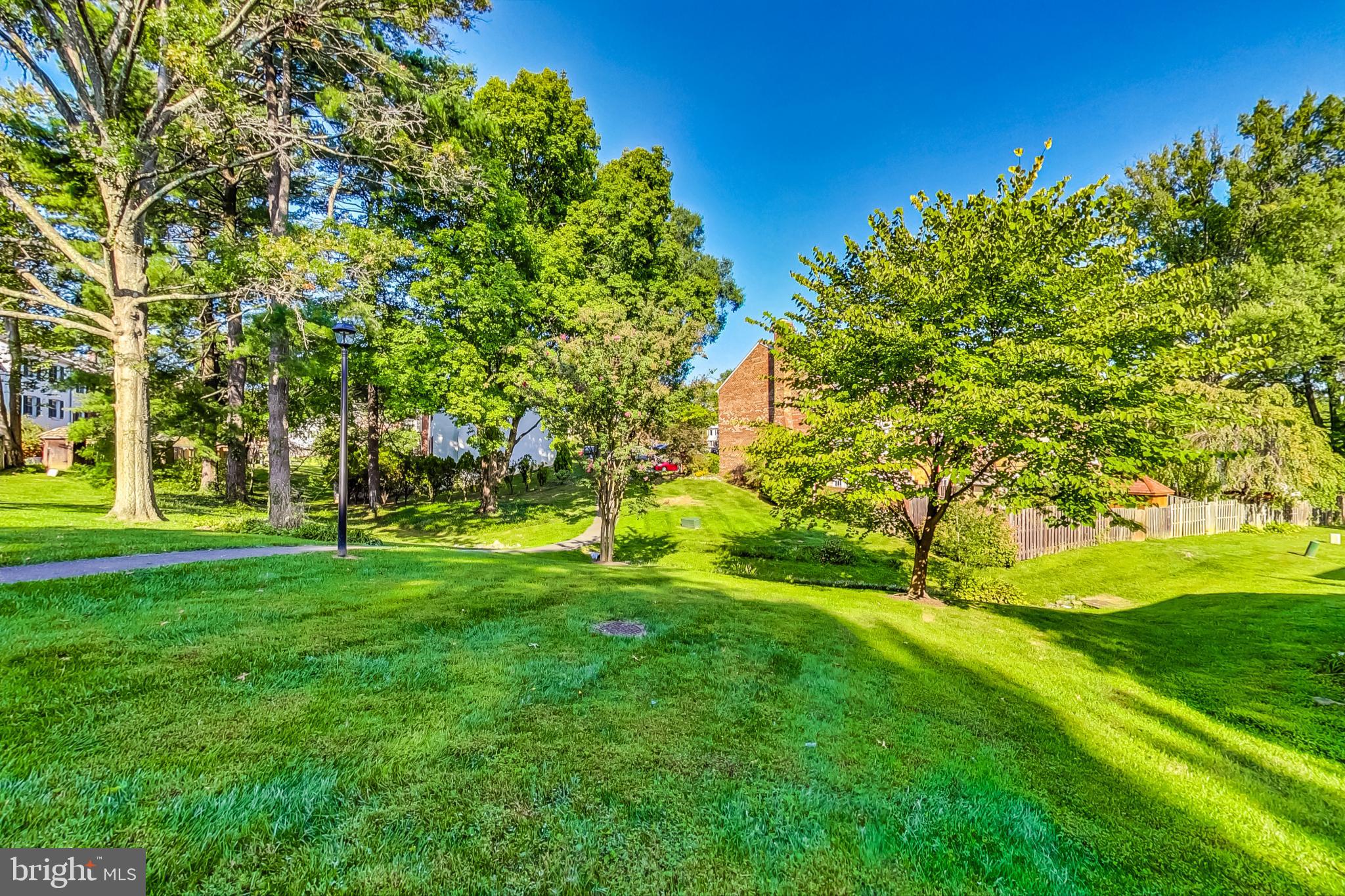 DIAMOND FARM - Residential Lease