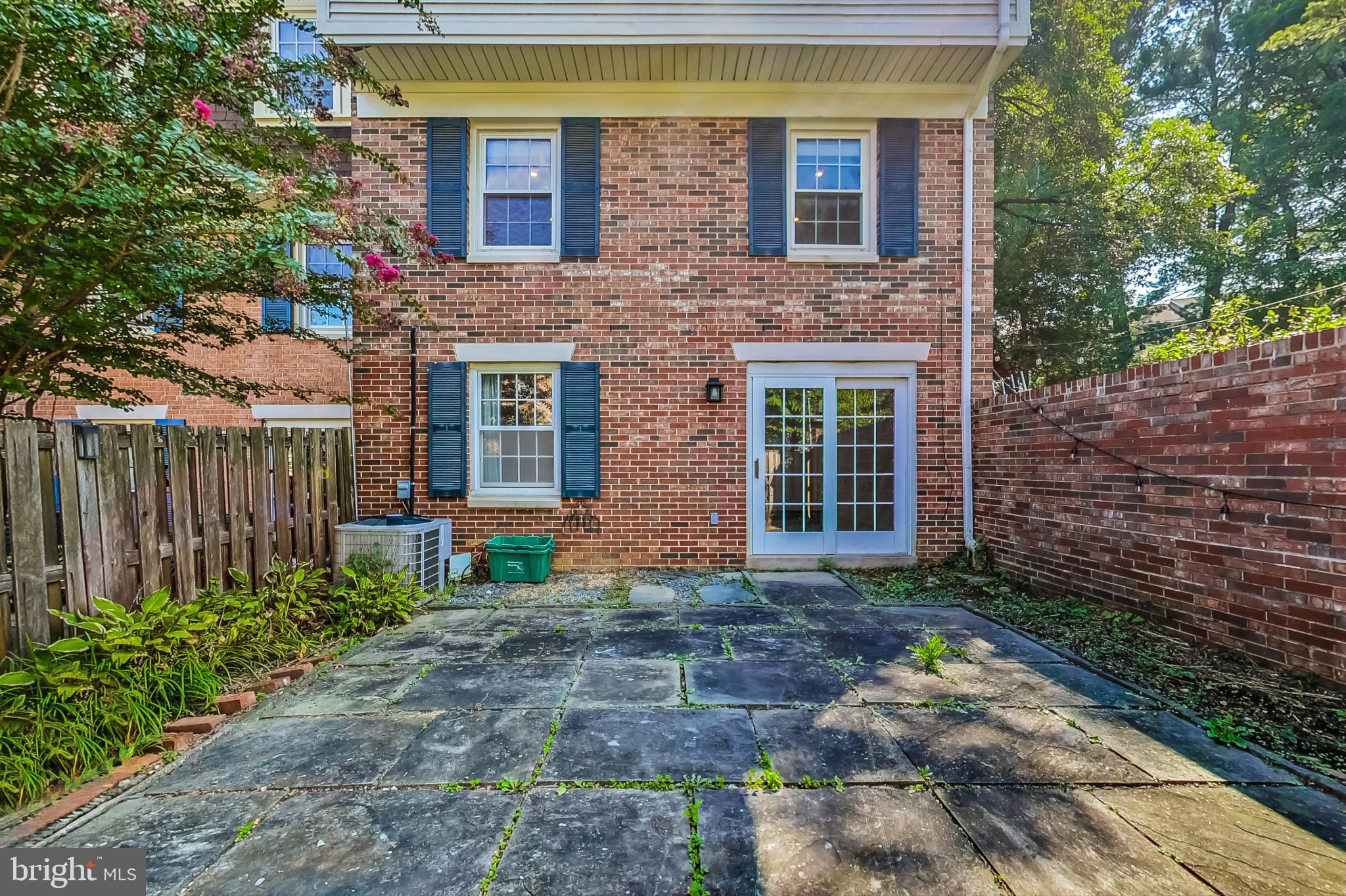 DIAMOND FARM - Residential Lease