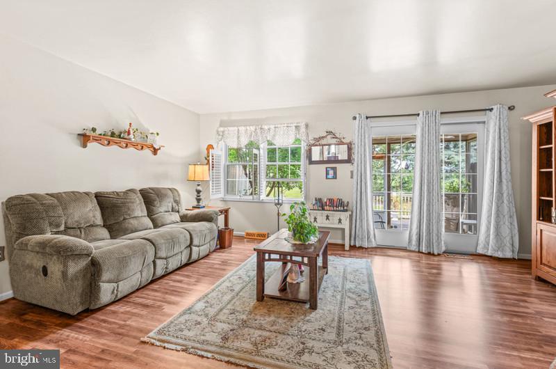 PEBBLE CREEK - Residential