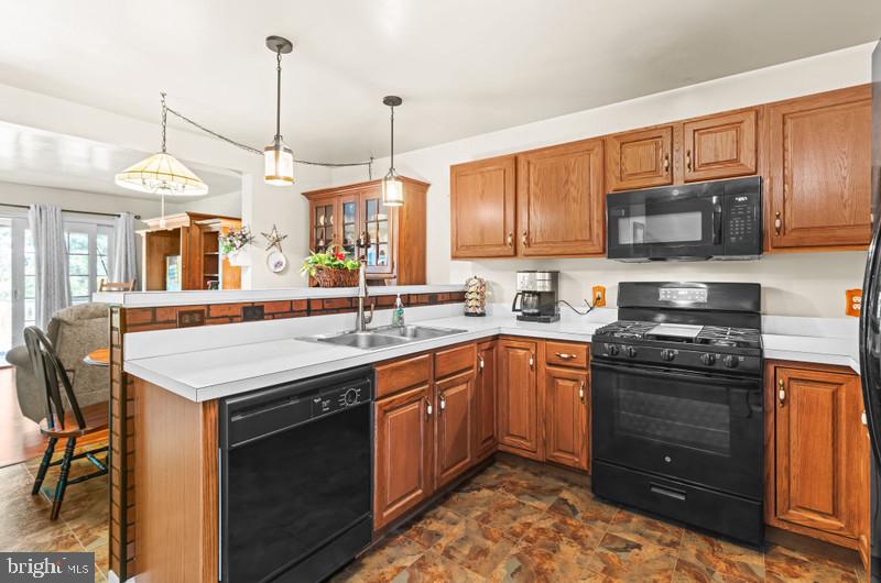 PEBBLE CREEK - Residential