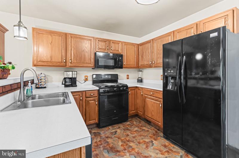 PEBBLE CREEK - Residential
