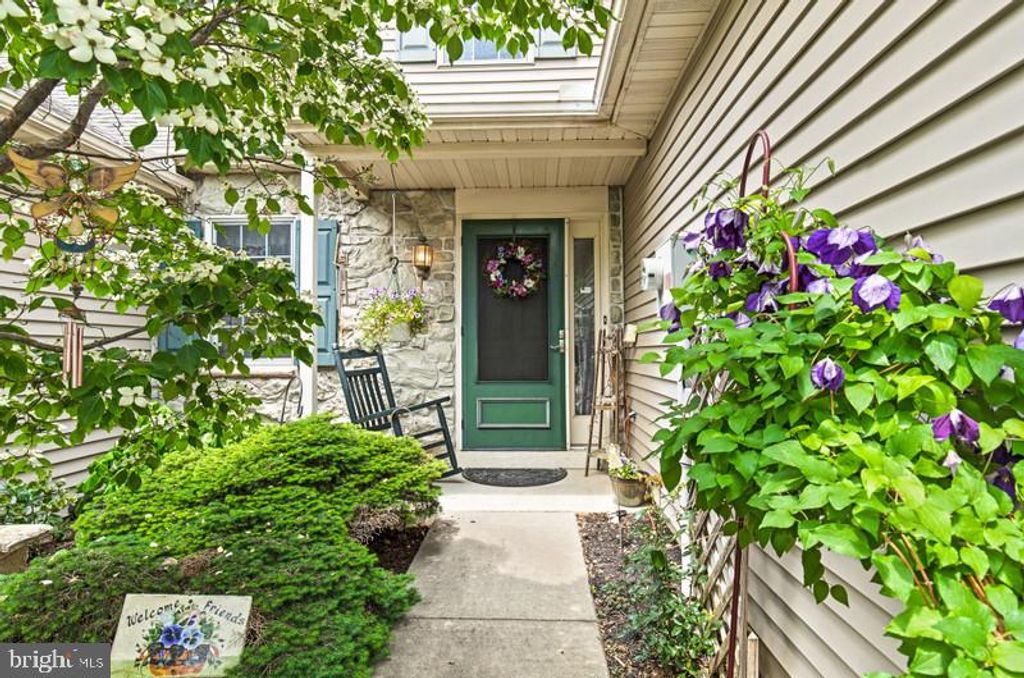 Photo of 63 Pebble Creek Drive, LITITZ, PA 17543 (MLS # PALA2070844)