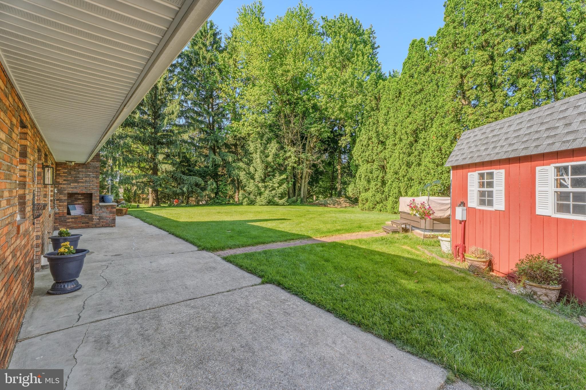 2504 BURGUNDY DRIVE