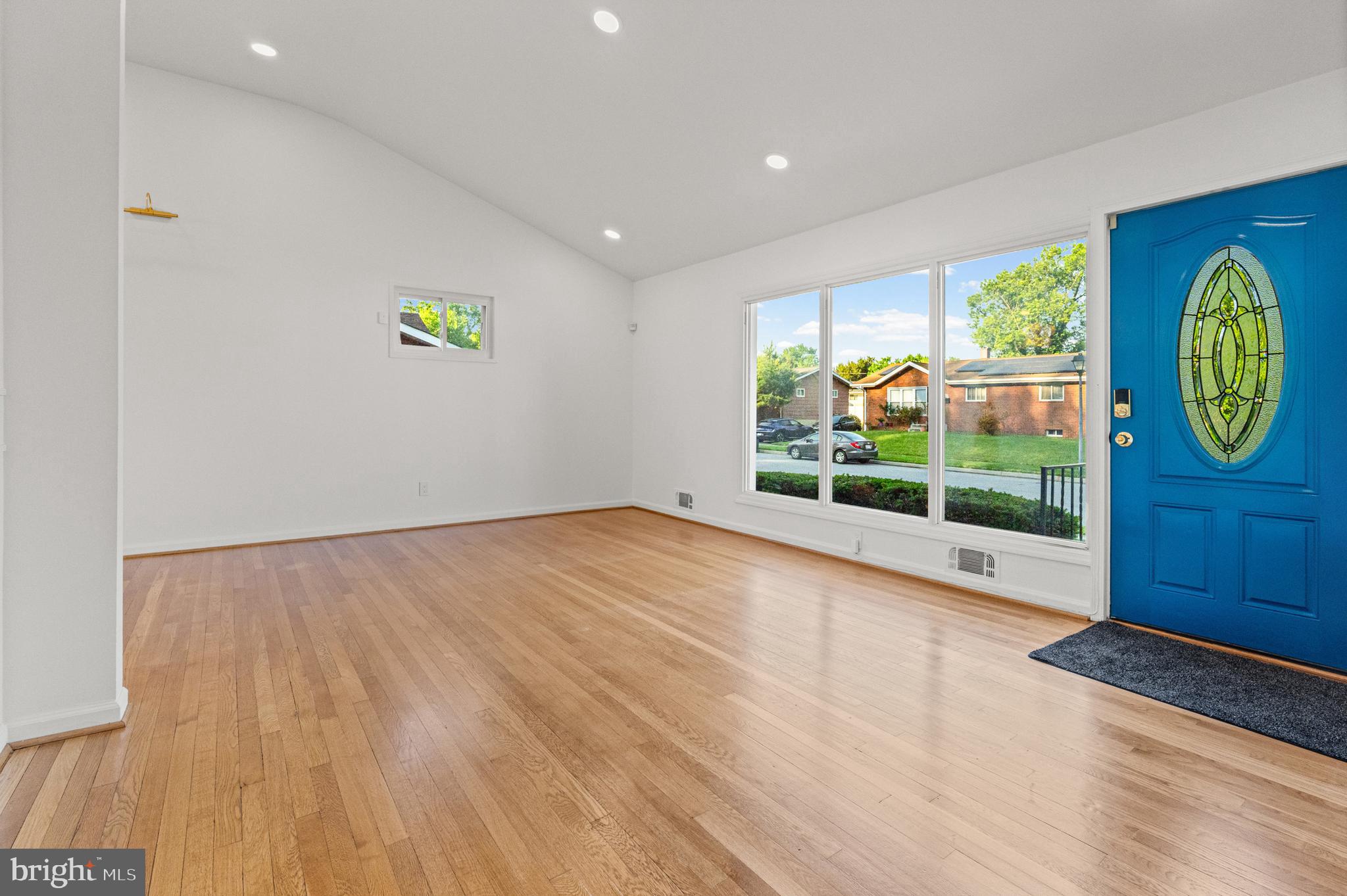WINDSOR  MILL - Residential
