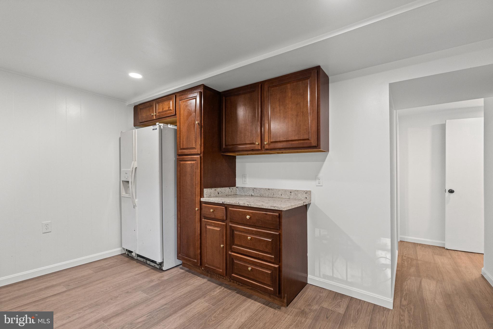 WINDSOR  MILL - Residential