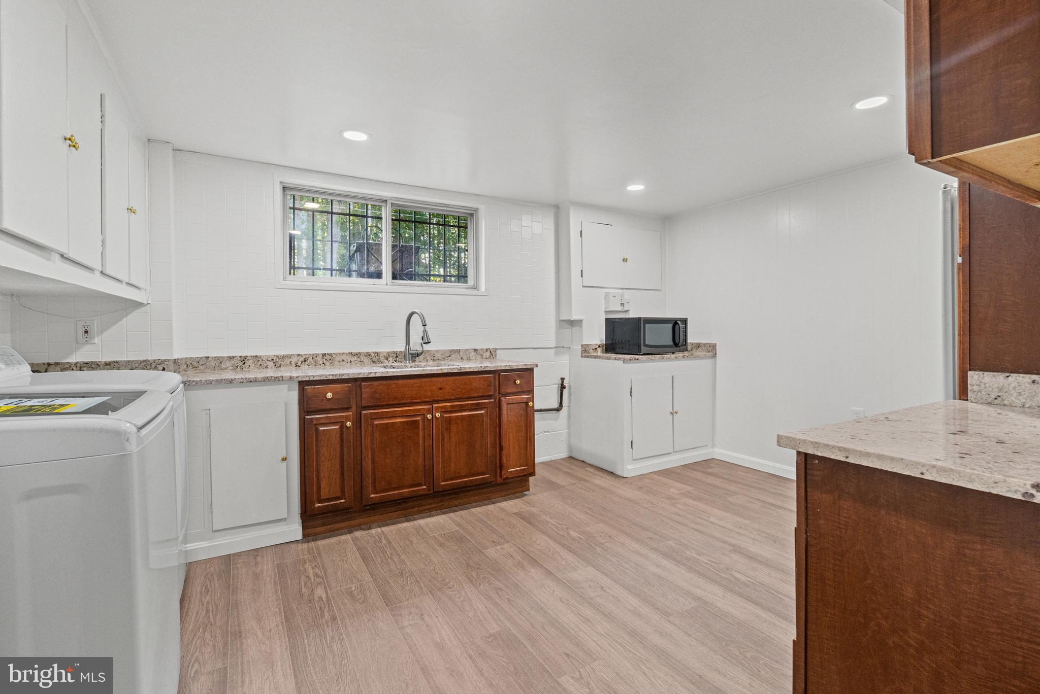 WINDSOR  MILL - Residential