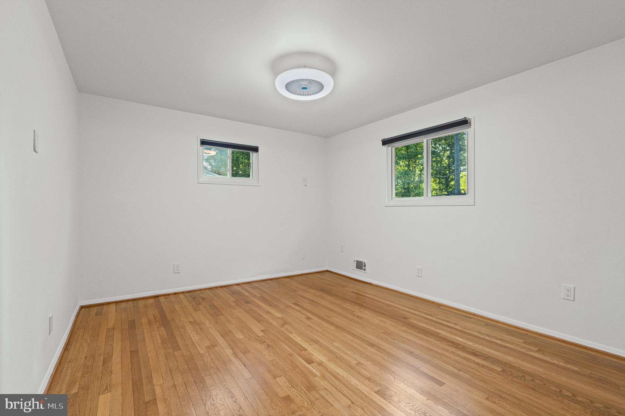 WINDSOR  MILL - Residential