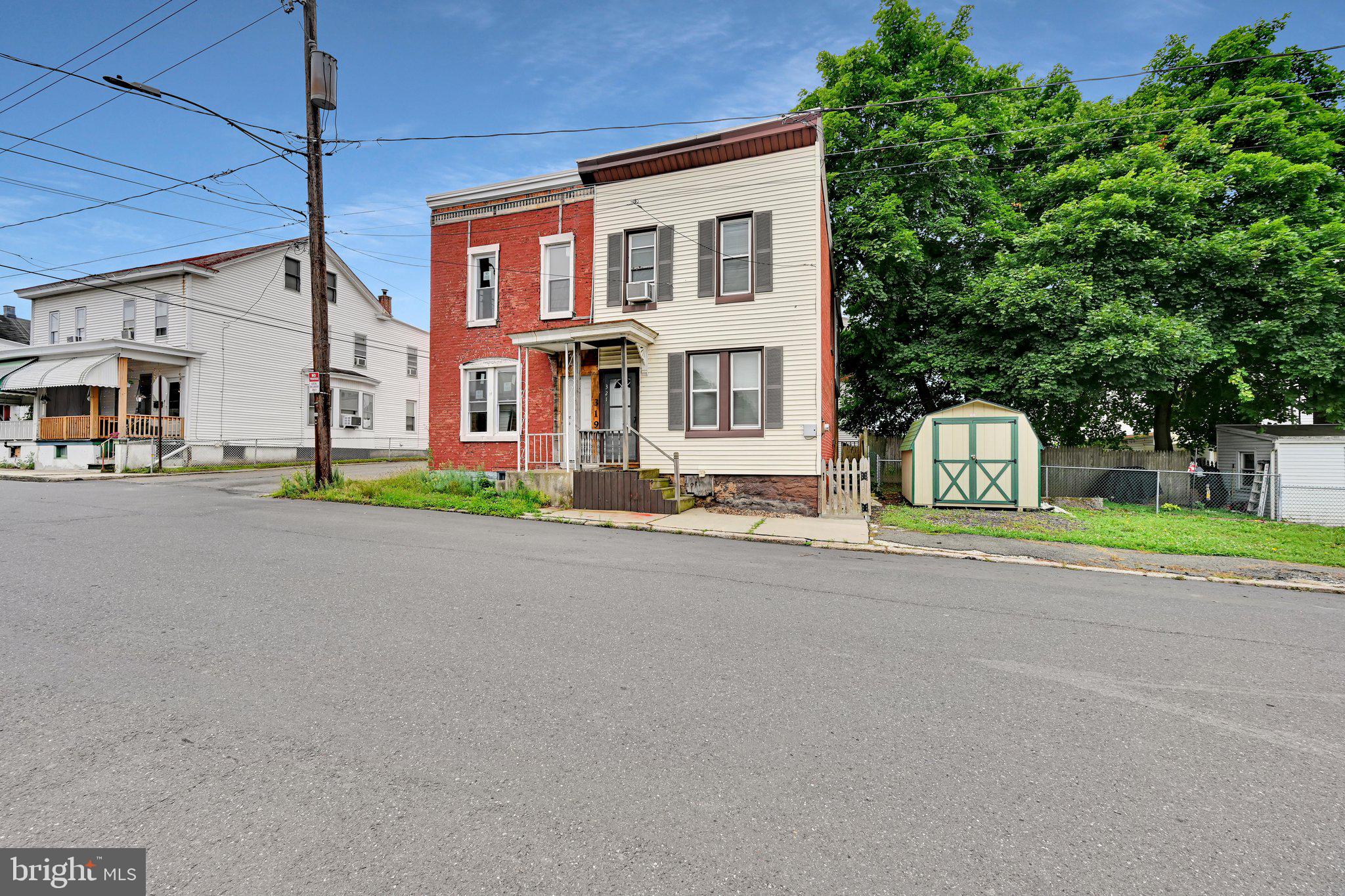 321 N 9TH STREET