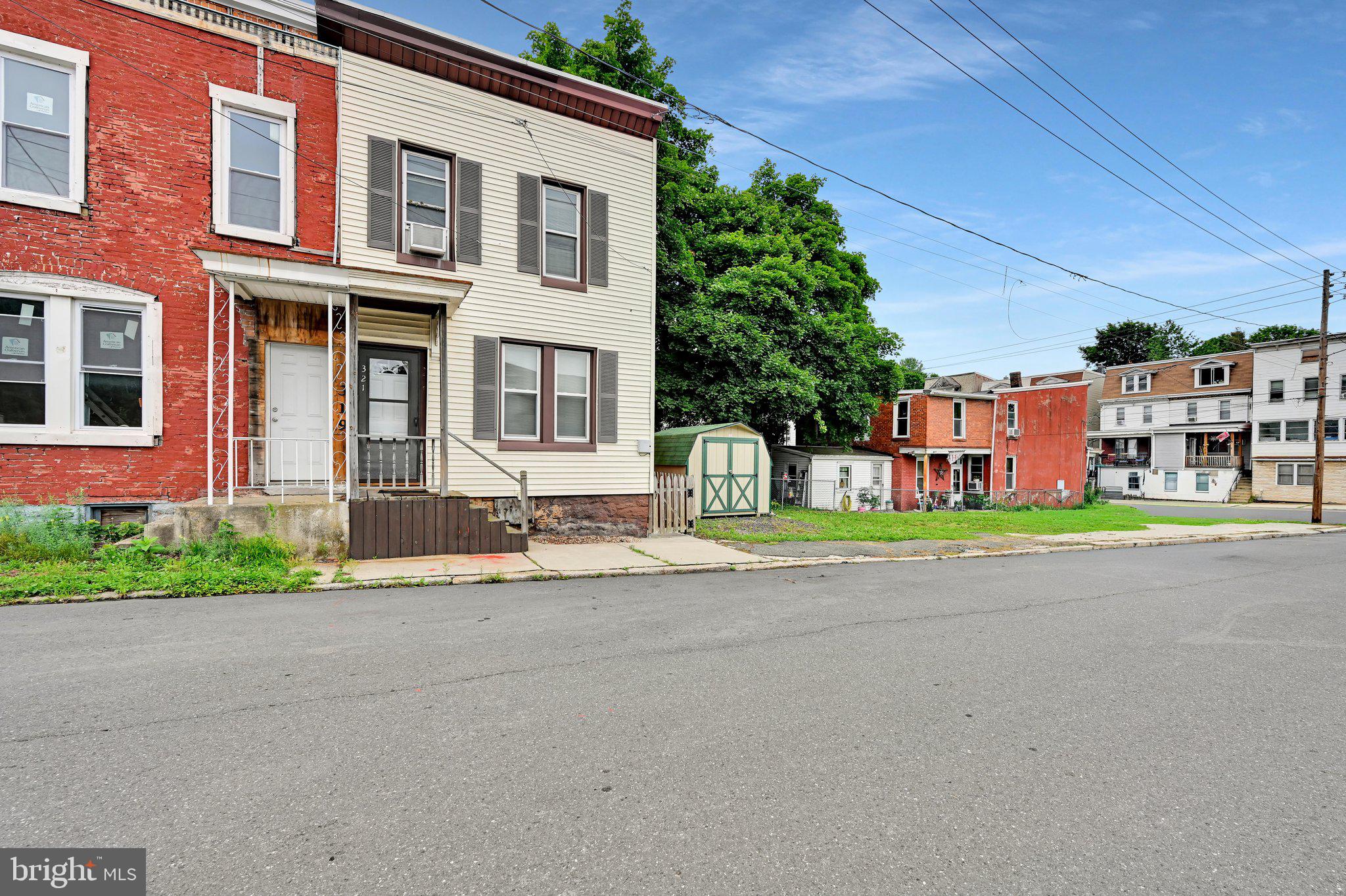 321 N 9TH STREET