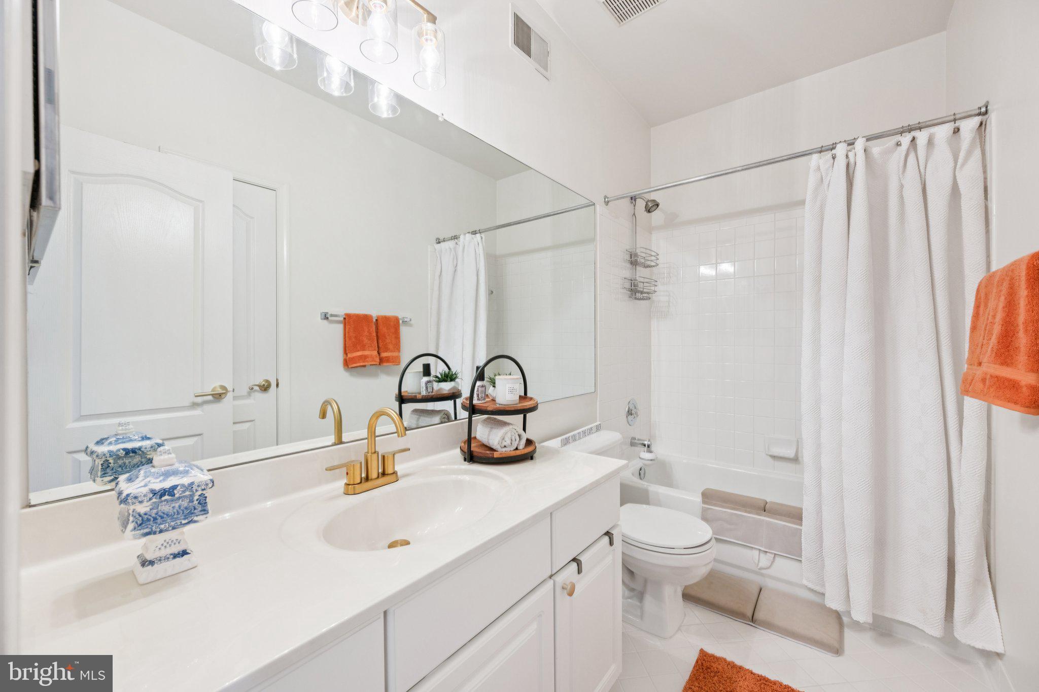 TUSCARORA KNOLLS - Residential