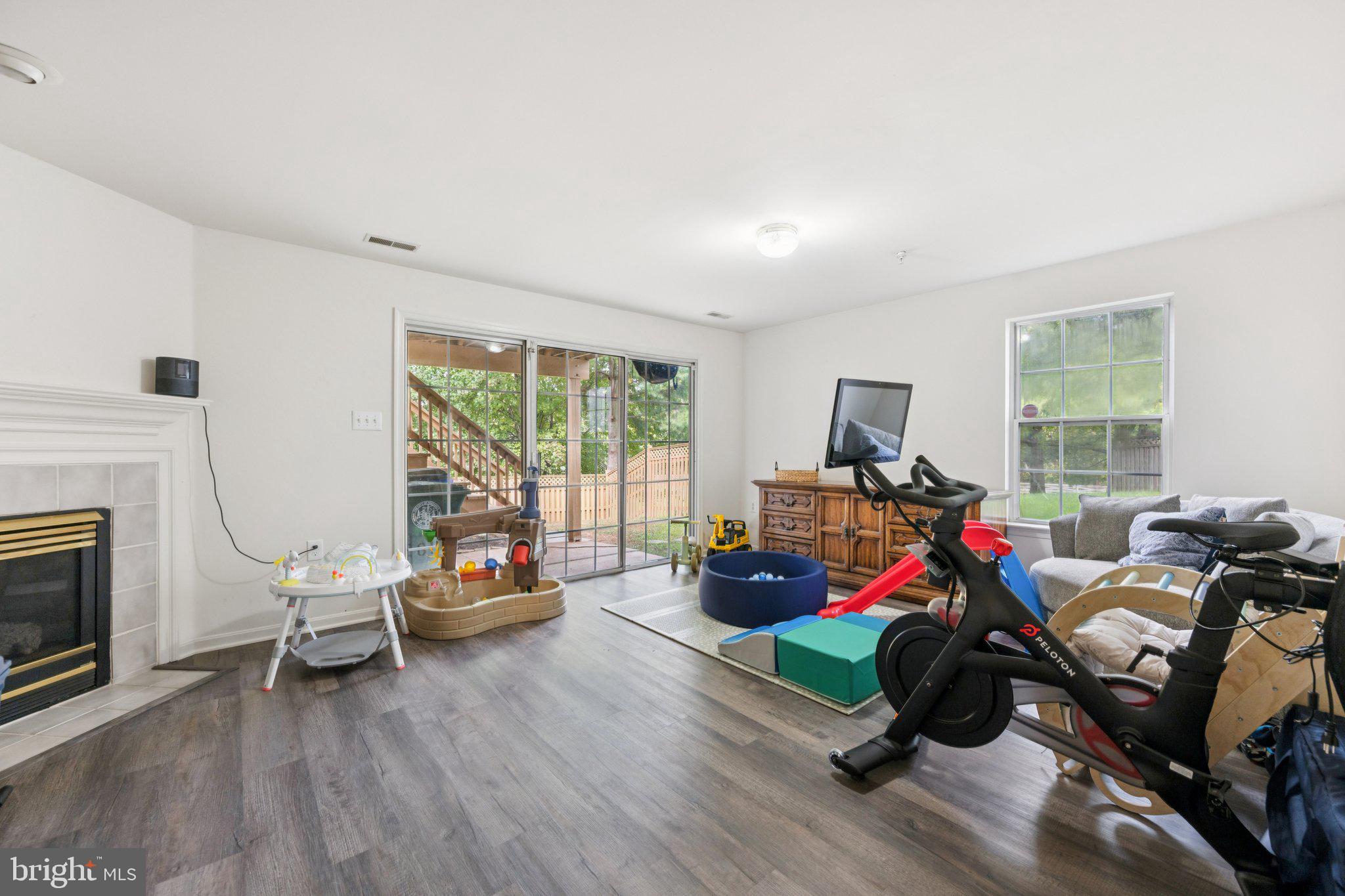 TUSCARORA KNOLLS - Residential