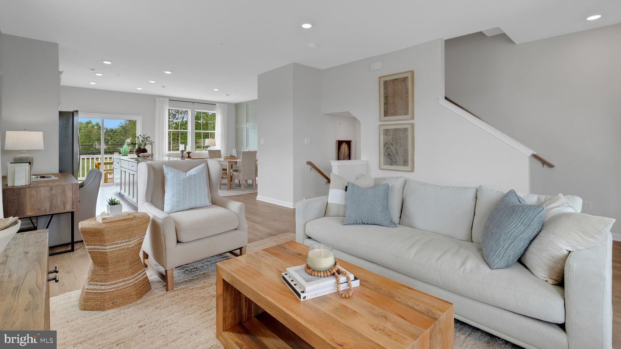315 LANTERN COURT