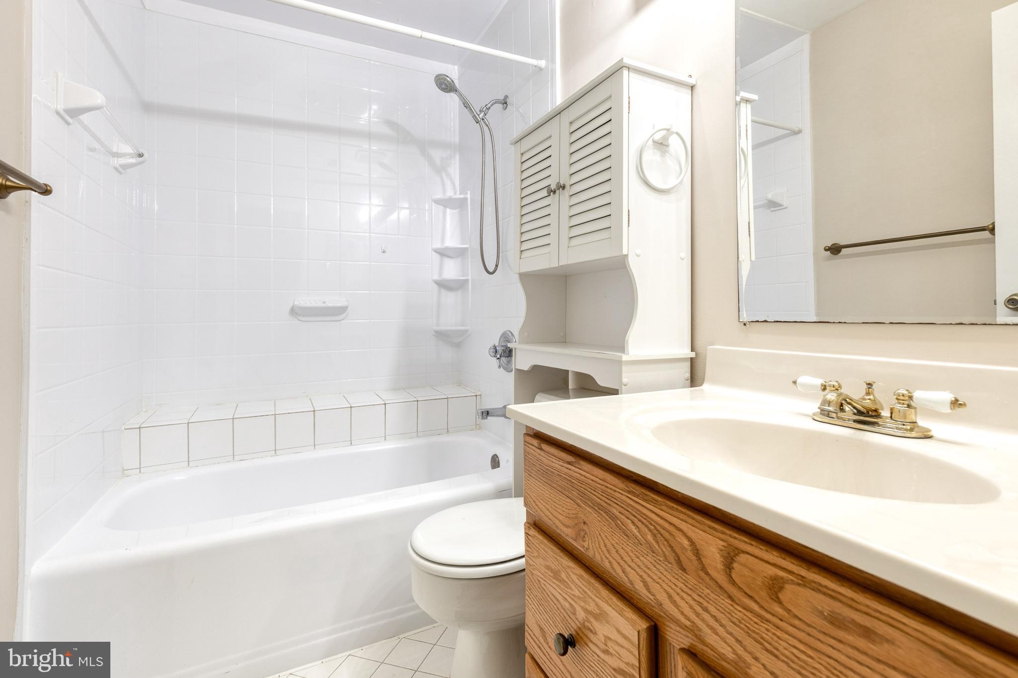 THE FALLS GARDEN - Residential