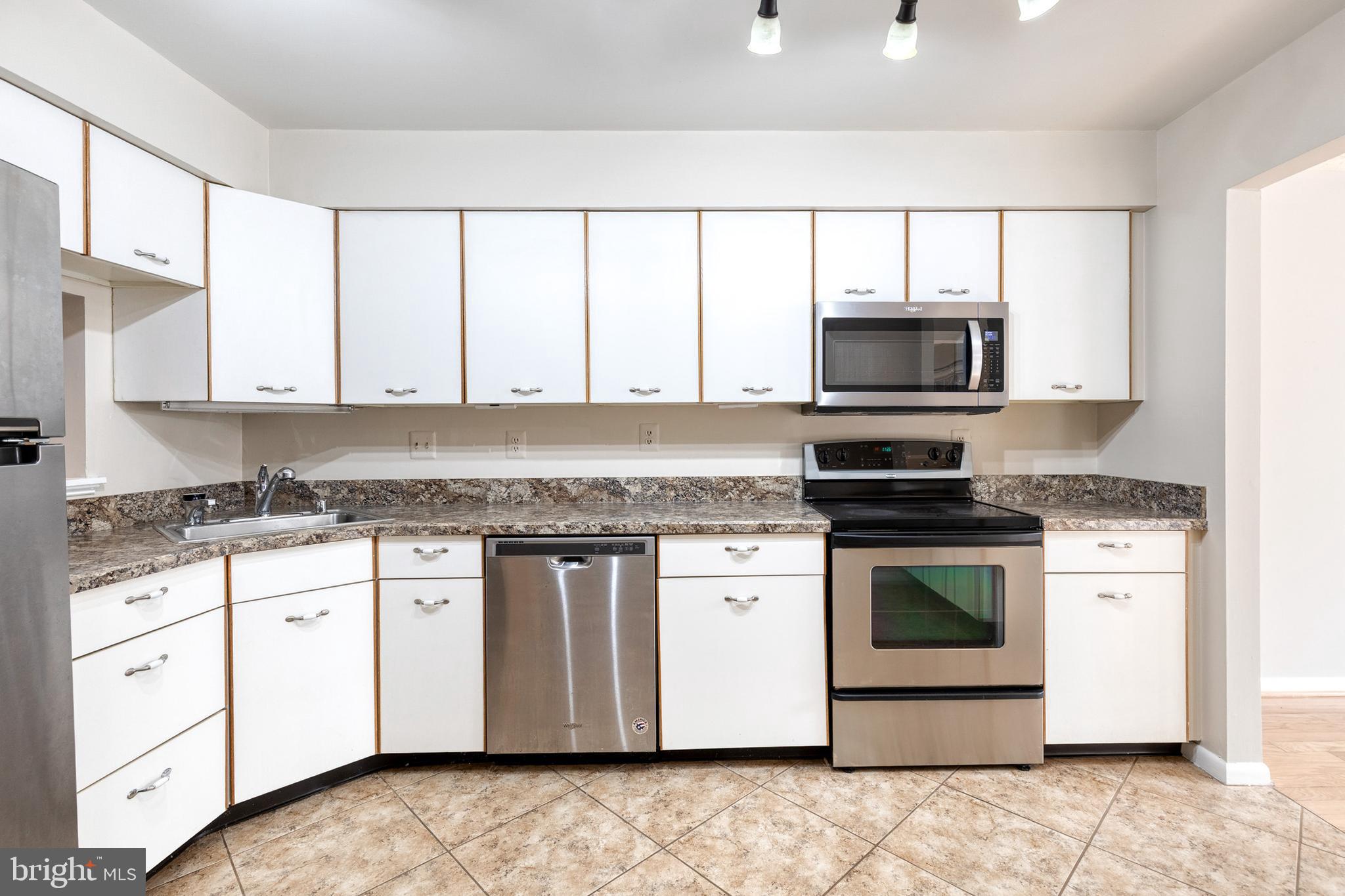 THE FALLS GARDEN - Residential