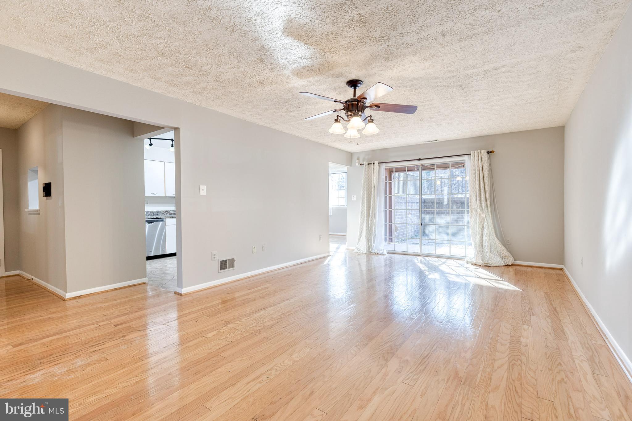 THE FALLS GARDEN - Residential