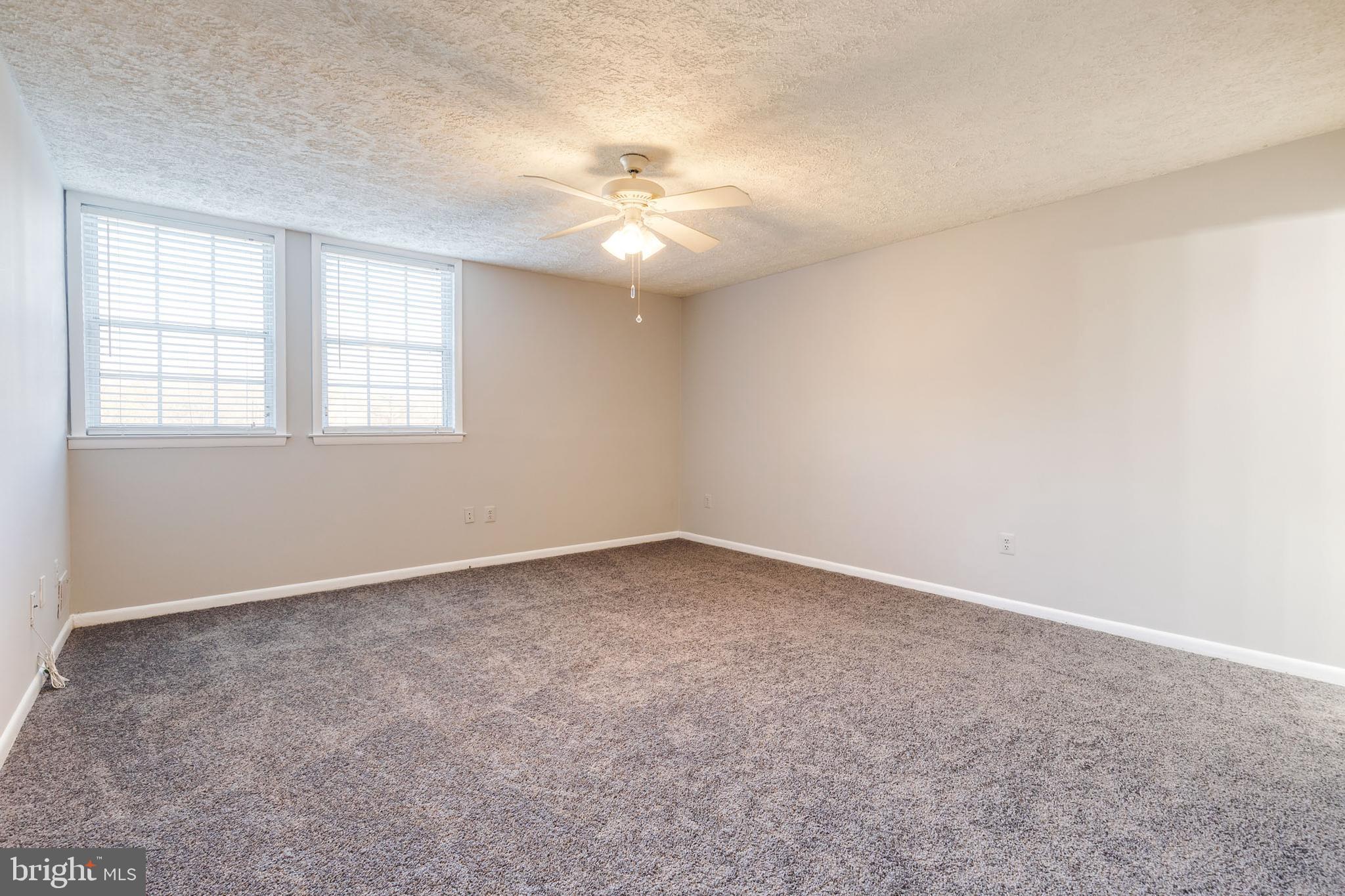 THE FALLS GARDEN - Residential