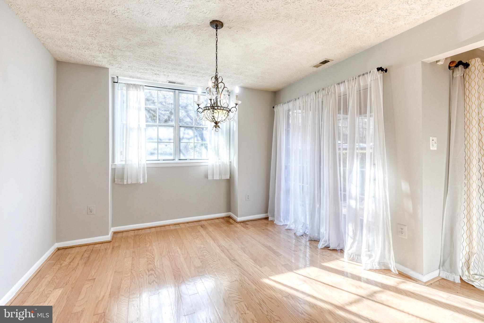 THE FALLS GARDEN - Residential