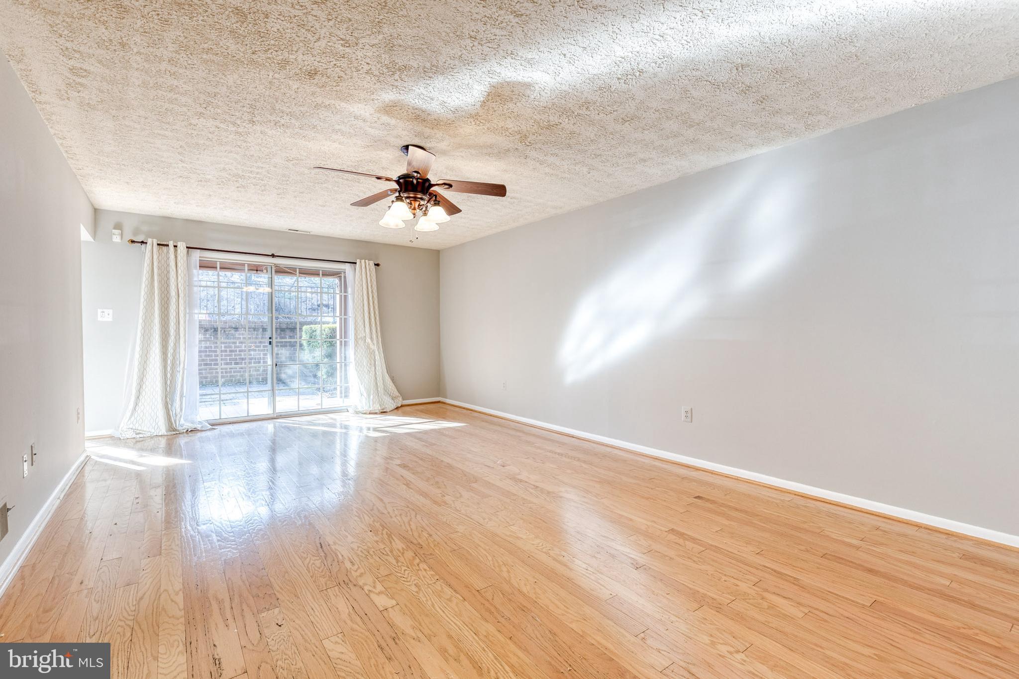 THE FALLS GARDEN - Residential