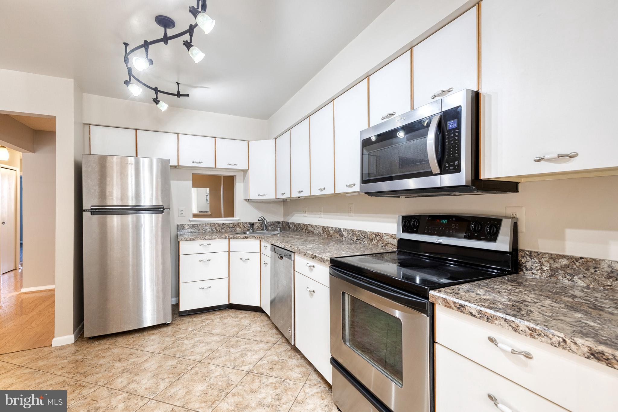 THE FALLS GARDEN - Residential