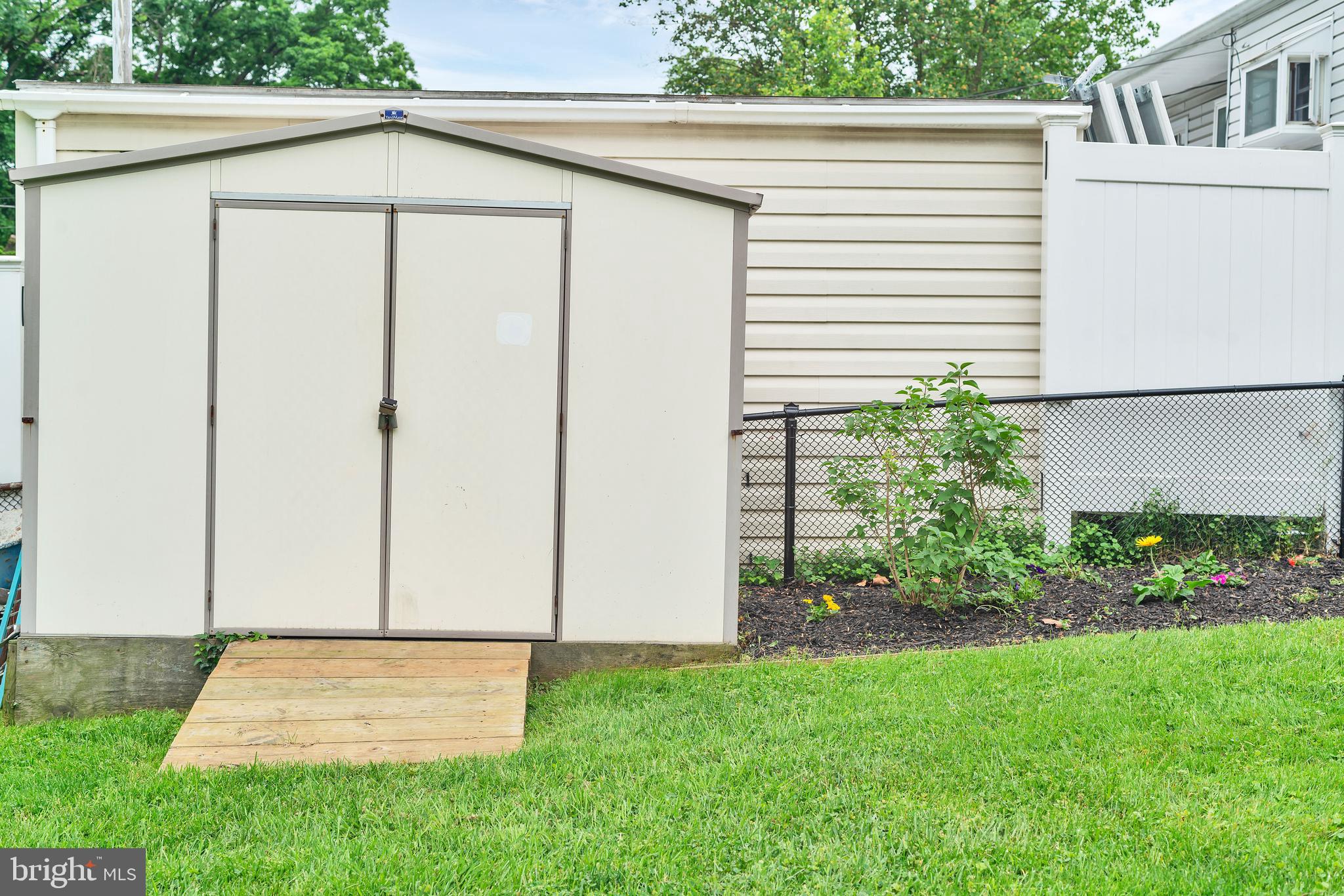 ARBOUR GREEN - Residential