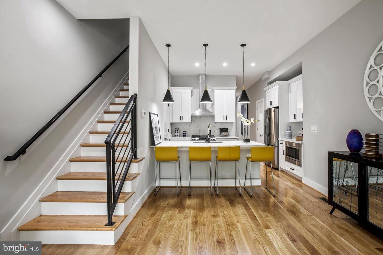 1420 STAPLES STREET NE 2