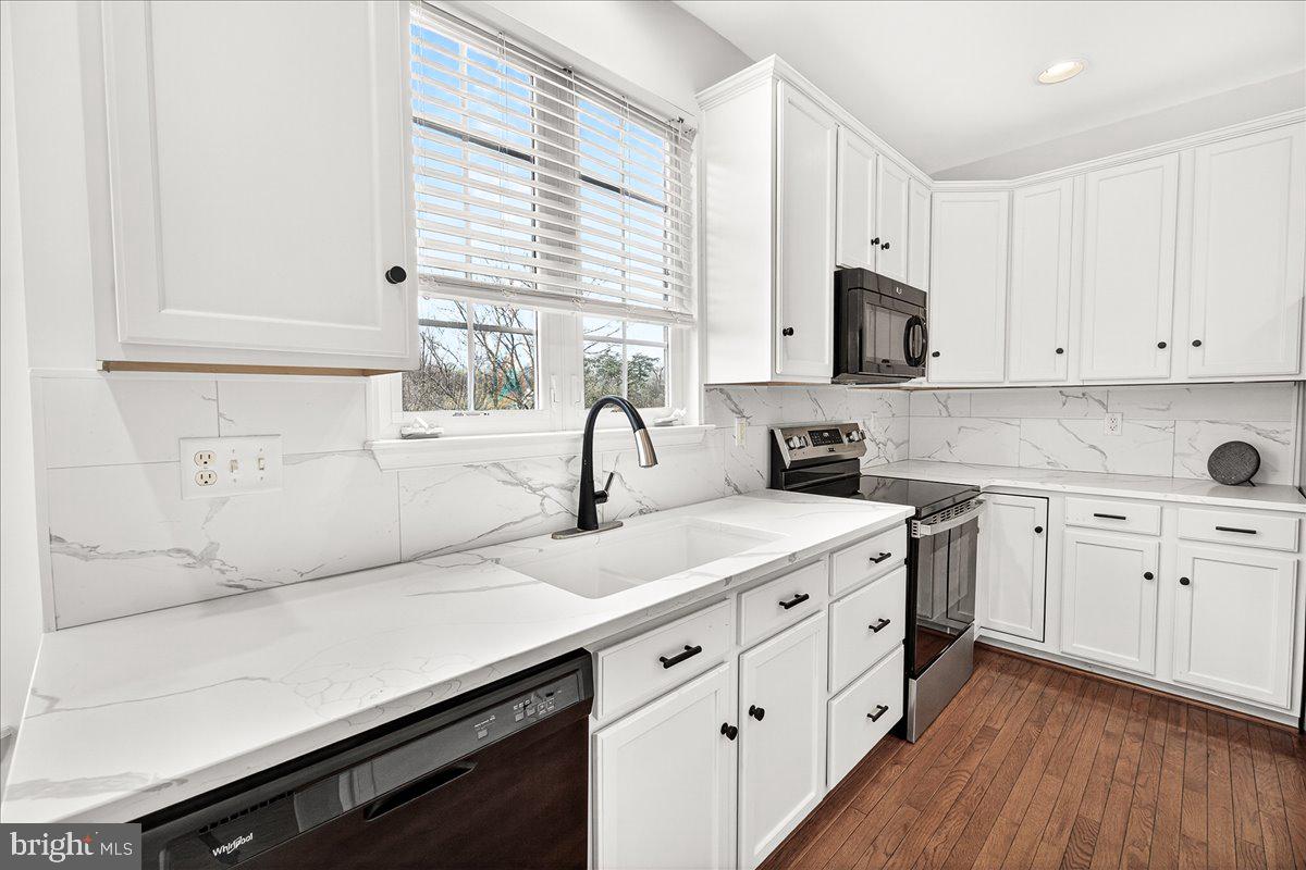 THE FAIRWAYS - Residential