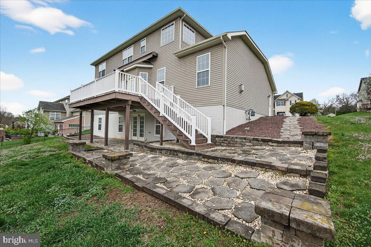 THE FAIRWAYS - Residential