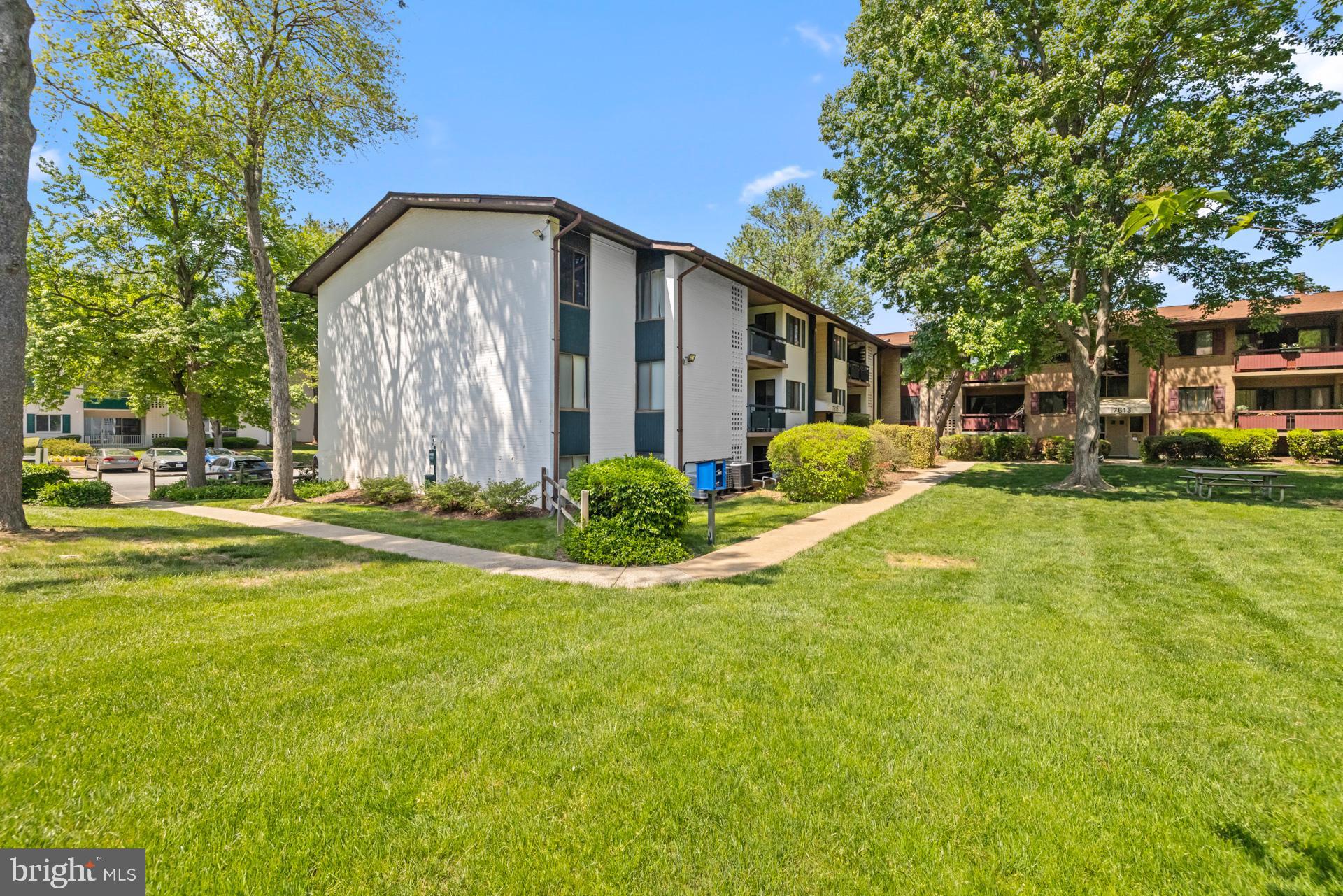 FAIRFIELD COMMONS - Residential
