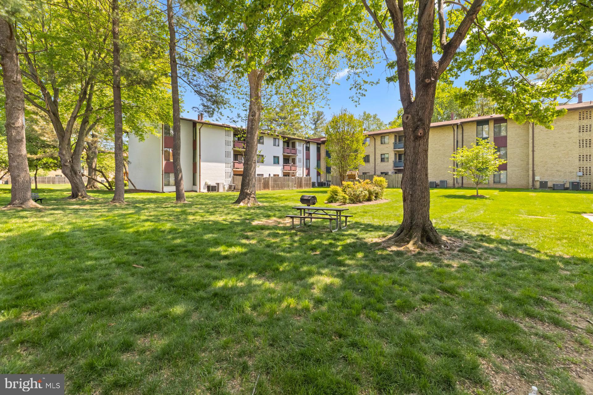 FAIRFIELD COMMONS - Residential