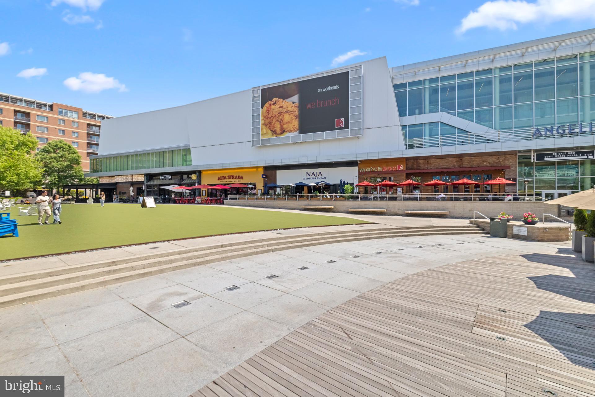 FAIRFIELD COMMONS - Residential