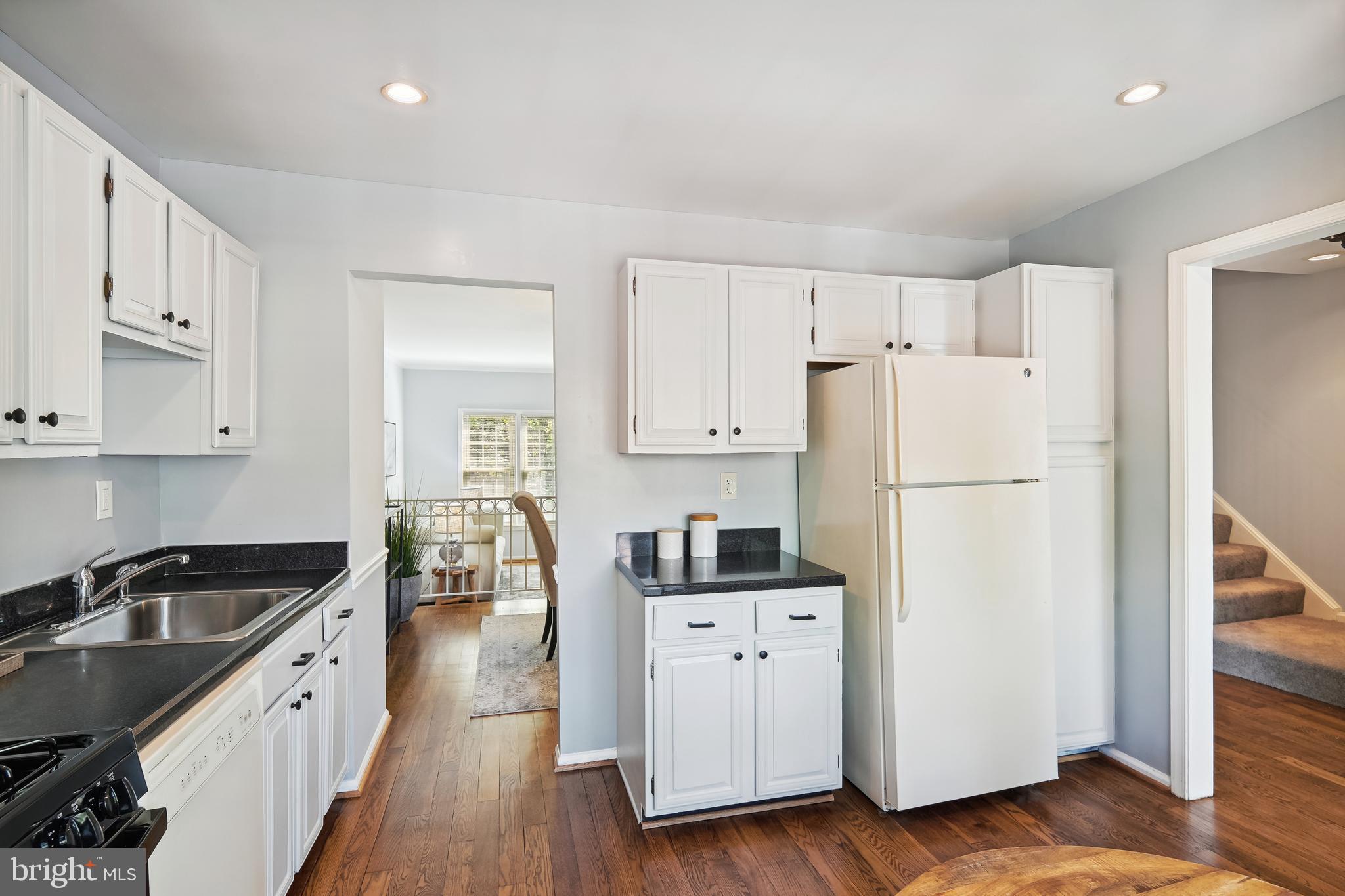 HUNTINGTON AT MT VERNON - Residential