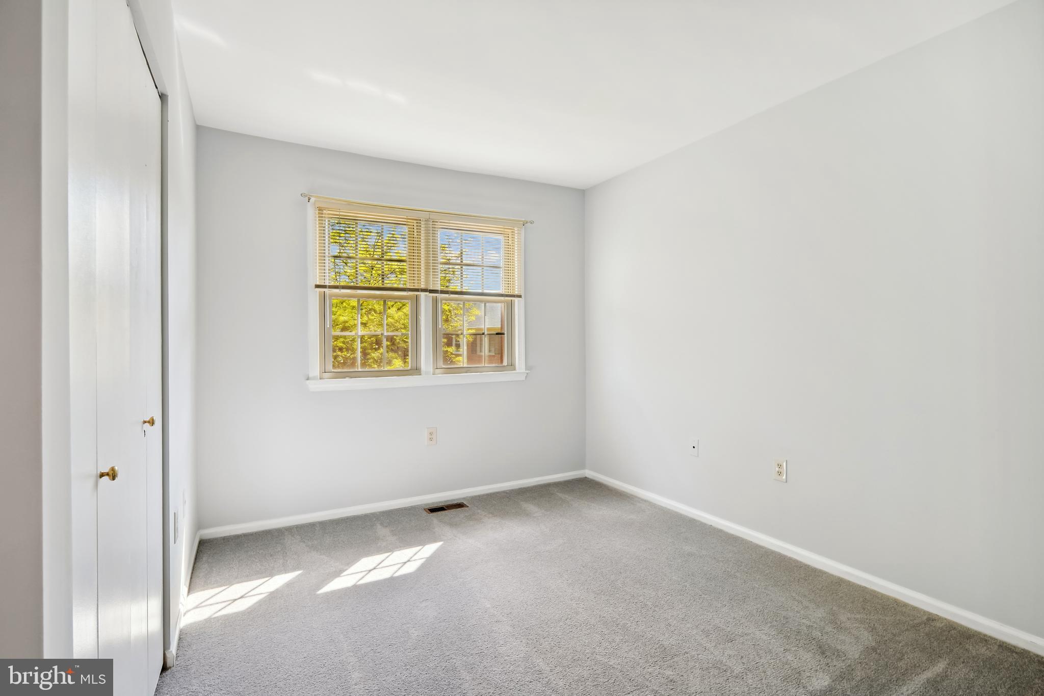 HUNTINGTON AT MT VERNON - Residential