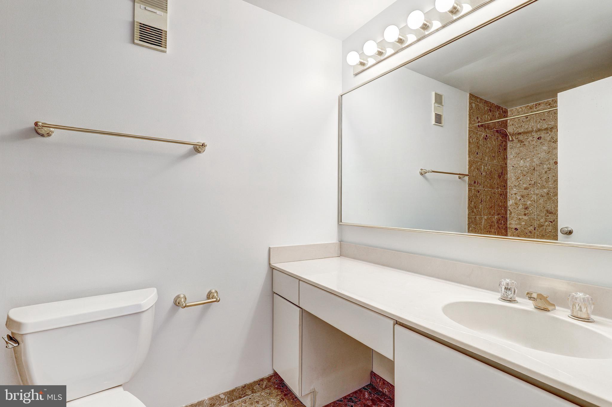 INNER HARBOR - Residential Lease