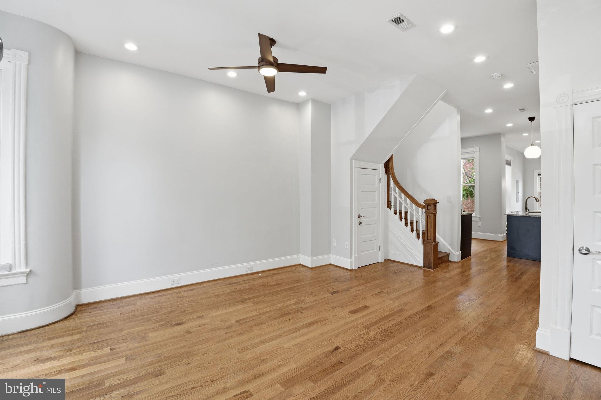 1004 11TH STREET NE