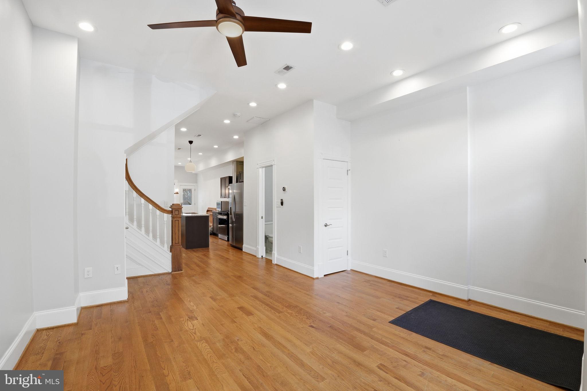 1004 11TH STREET NE
