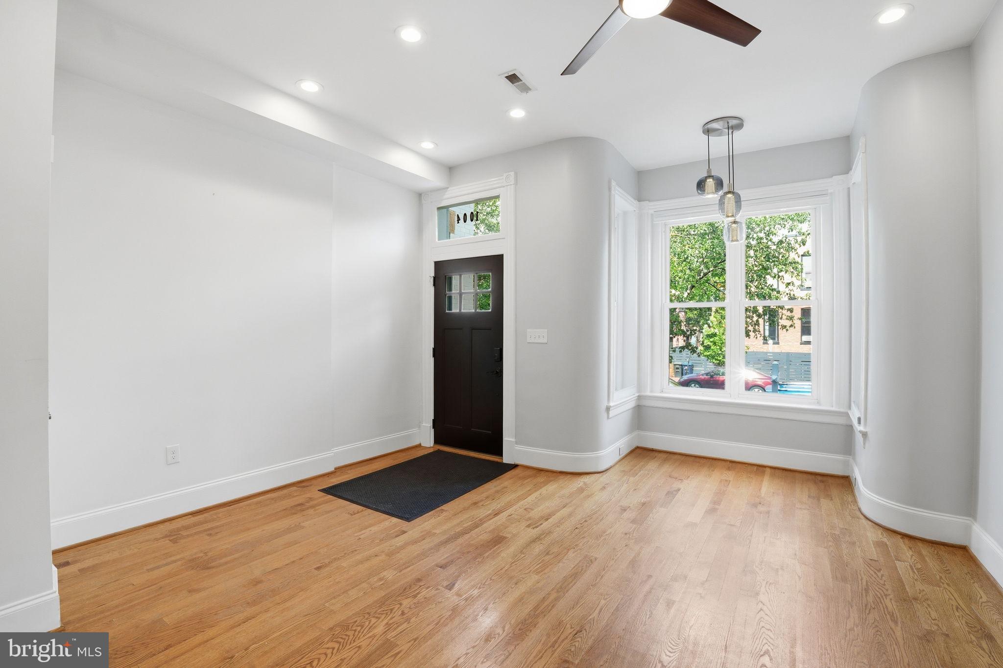 1004 11TH STREET NE