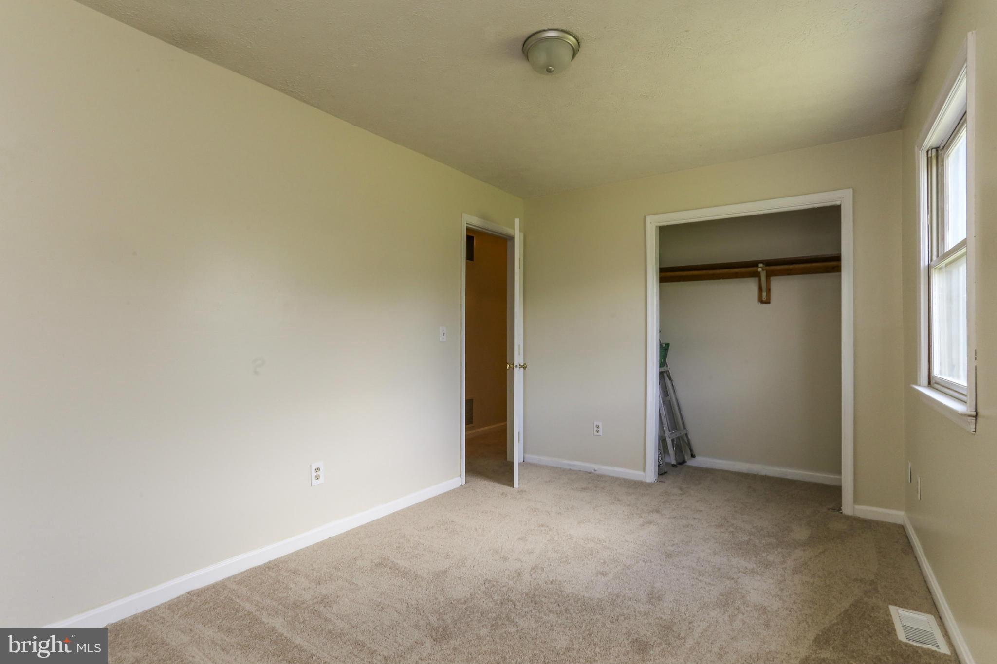 MEADOWBROOKE - Residential