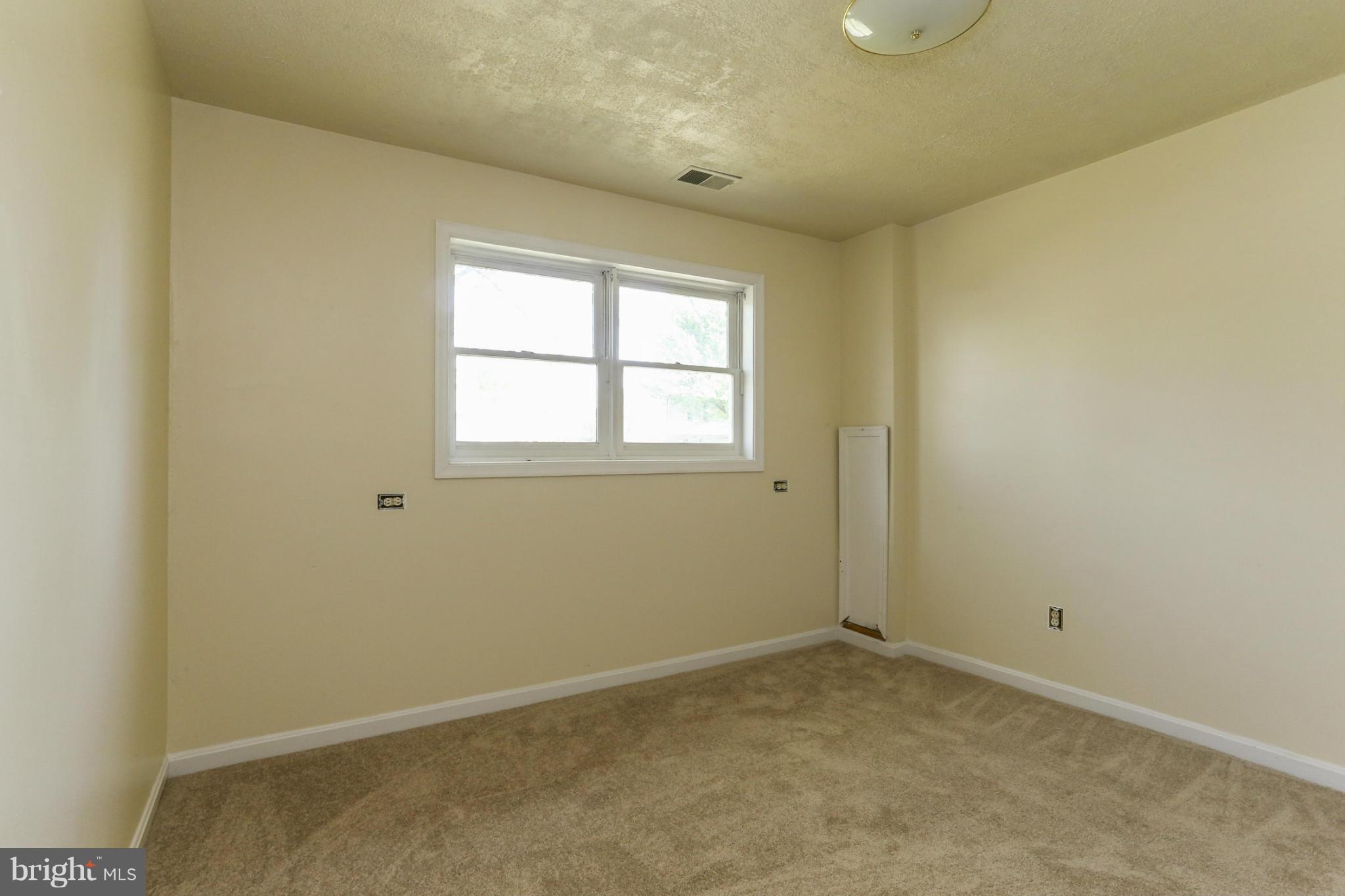 MEADOWBROOKE - Residential