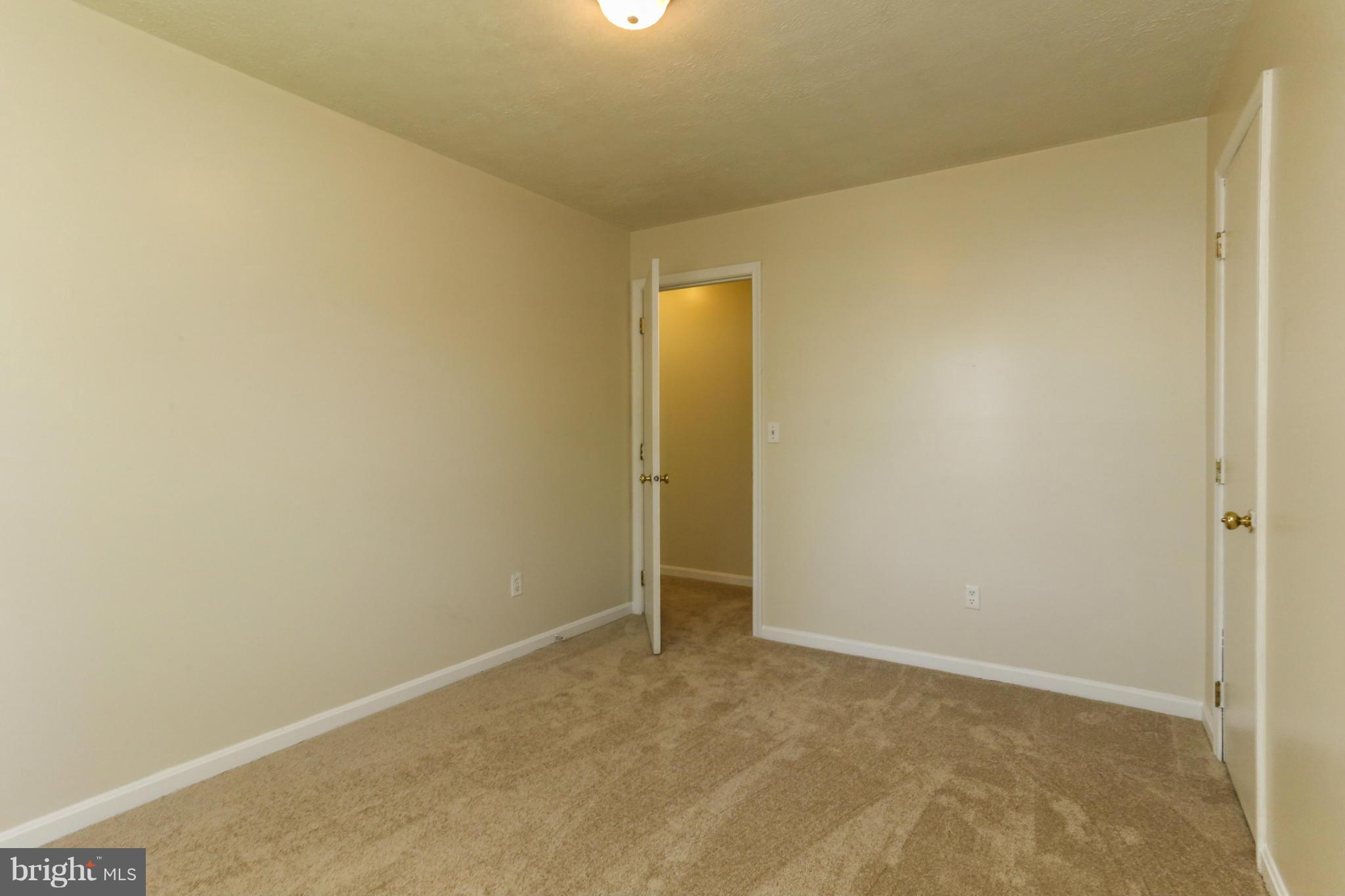 MEADOWBROOKE - Residential