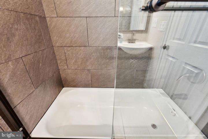 STONEGATE 03 - Residential