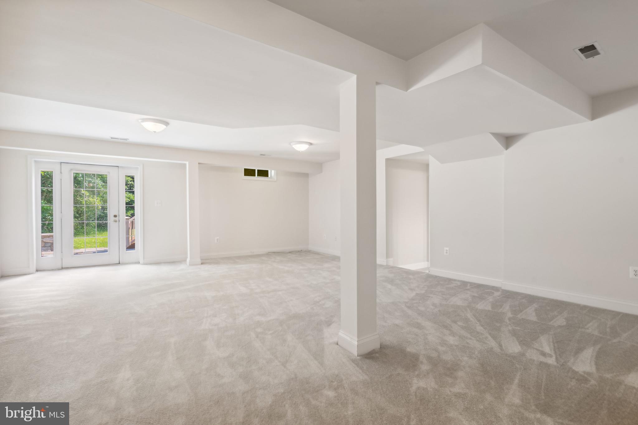 CROSSPOINTE - Residential