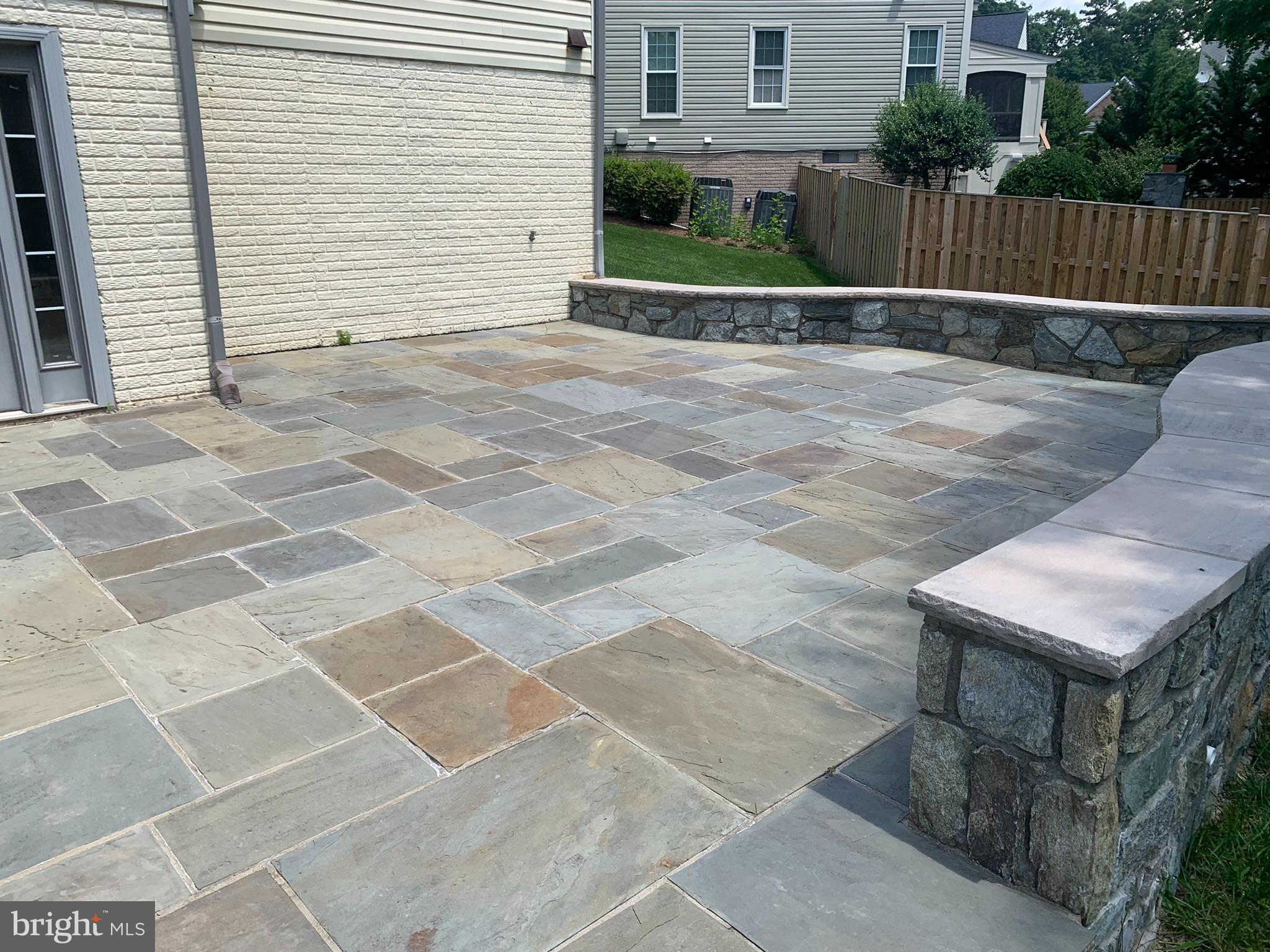 CROSSPOINTE - Residential