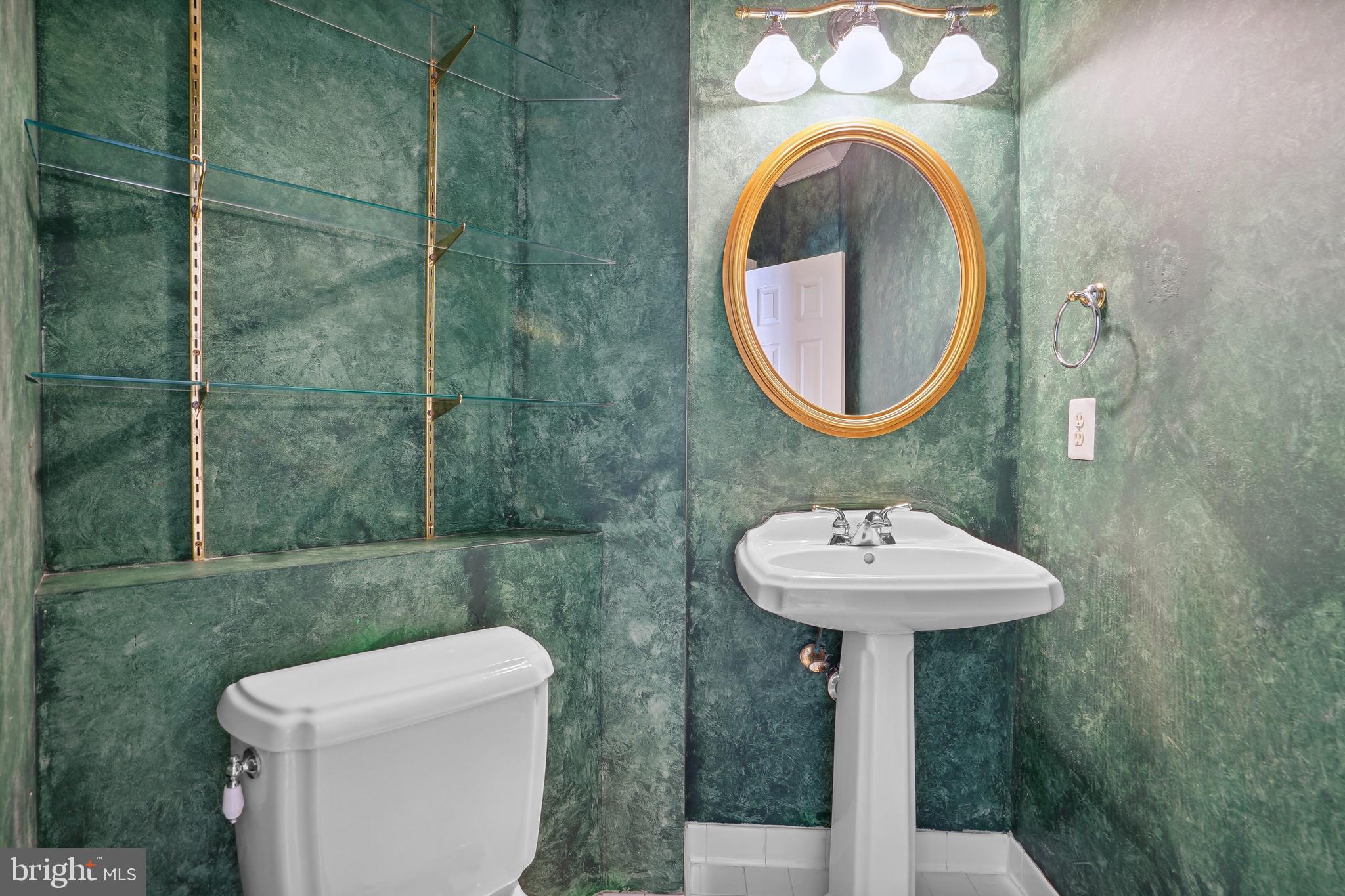 CROSSPOINTE - Residential