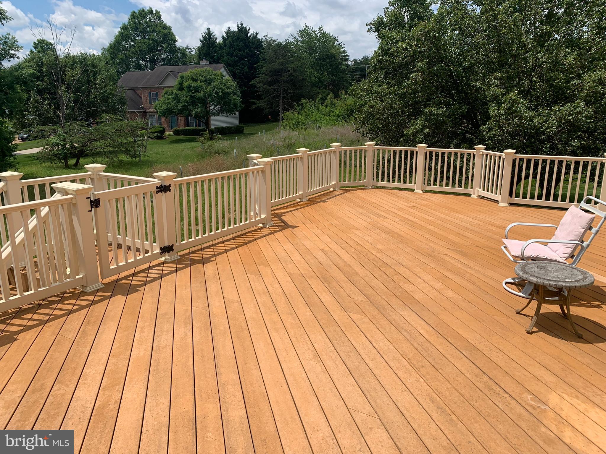 CROSSPOINTE - Residential